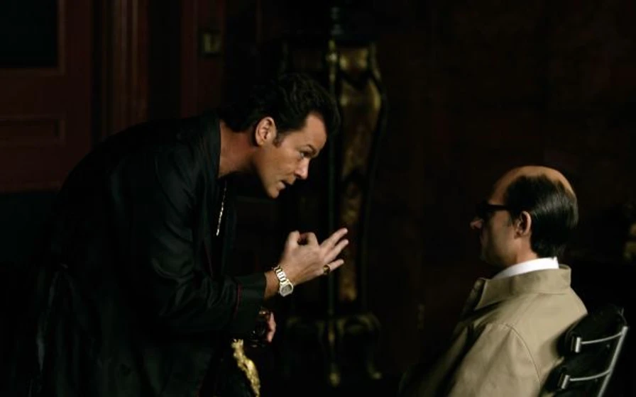 Ray Liotta en revolver-2005