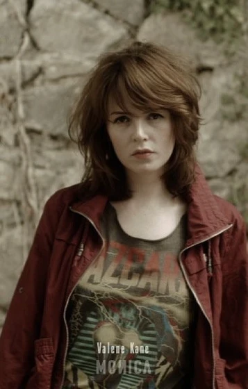 Valene Kane en war-games-at-the-end-of-the-day