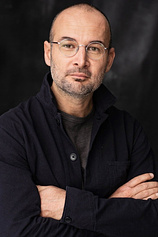 photo of person Alexander Nanau