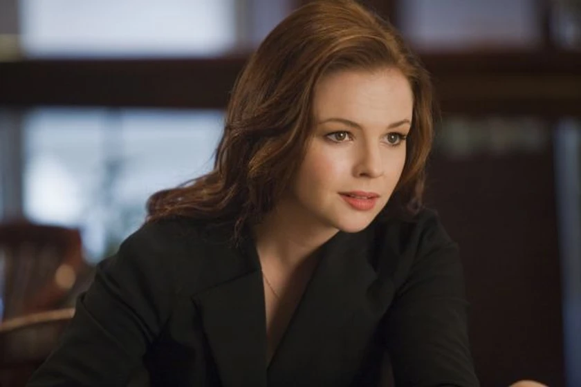 Amber Tamblyn en mas-alla-de-la-duda