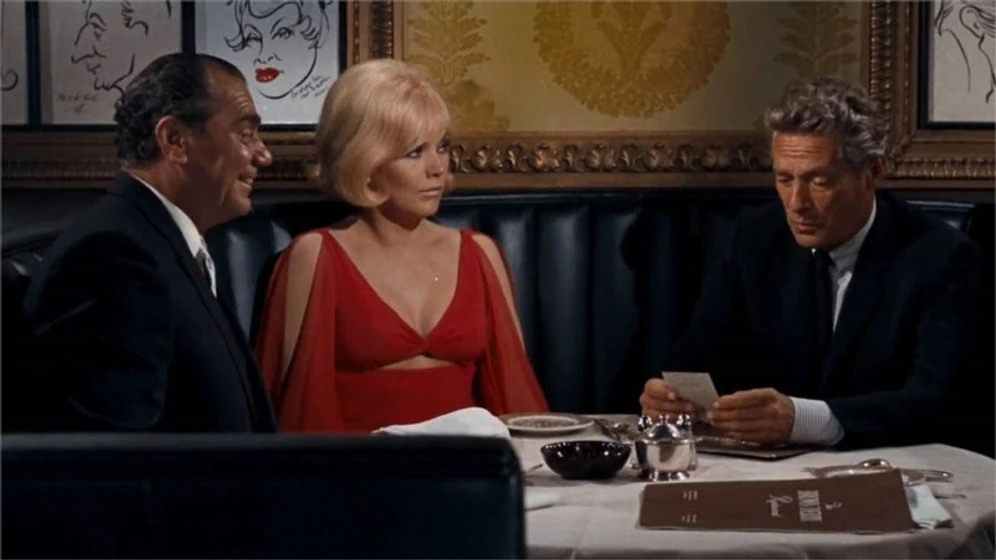 Kim Novak y Peter Finch en la-leyenda-de-lylah-clare