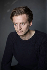 picture of actor Andrew Gower