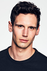 picture of actor Cory Michael Smith