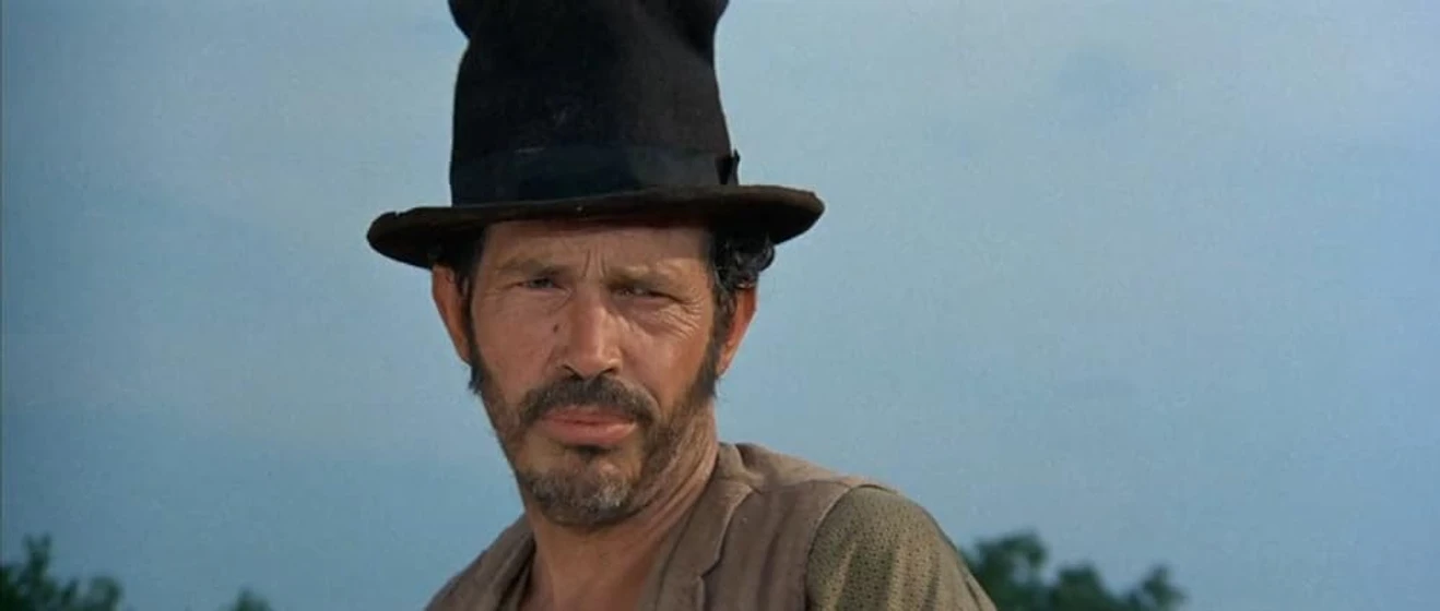 Warren Oates en las-aventuras-de-tom-sawyer-1973