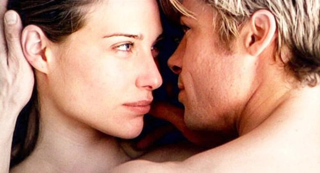 Brad Pitt y Claire Forlani en conoces-a-joe-black