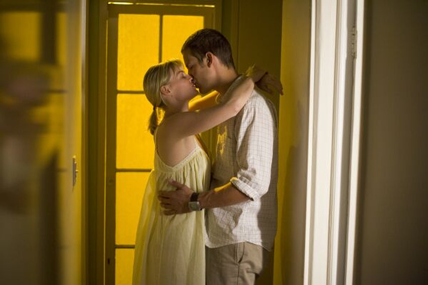 Bryce Johnson y Melinda Page Hamilton en Los Perros dormidos mienten