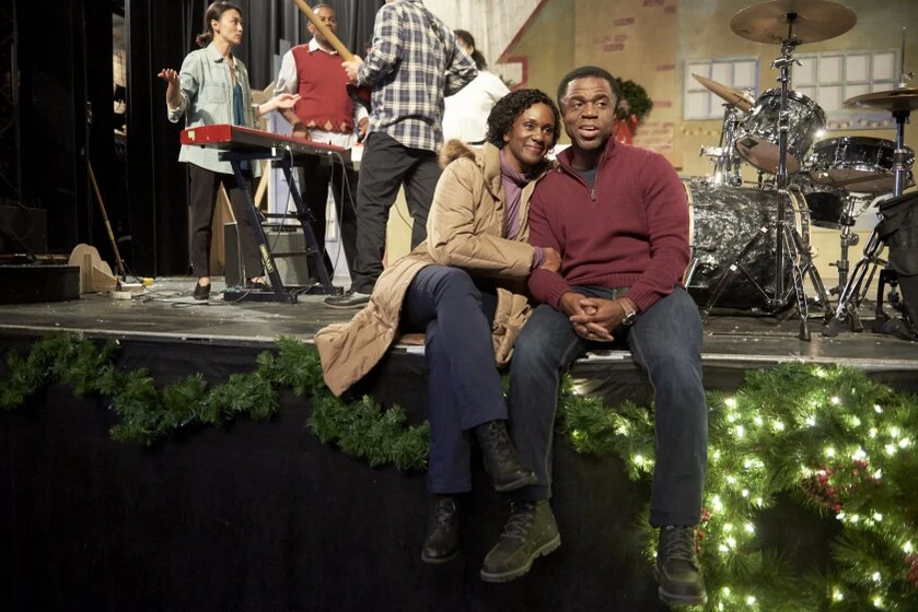 Karen Glave y Kevin Hanchard en navidad-en-el-majestic