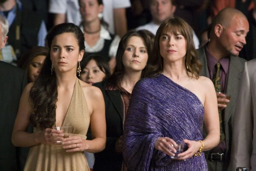 Rebecca Pidgeon y Alice Braga en cinturon-rojo