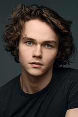 picture of actor Levi Miller