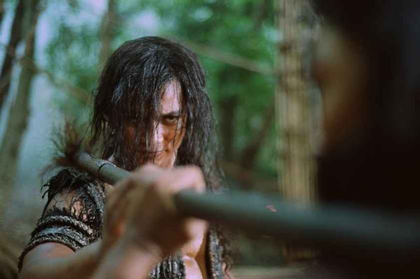 Tony Jaa en Ong bak 2: La leyenda del Rey elefante