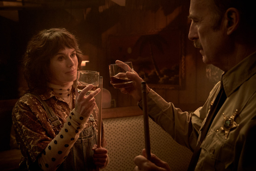 Bob Odenkirk y Lena Headey en normal-66a3c3bf-e01b-43e2-a893-471704920f54