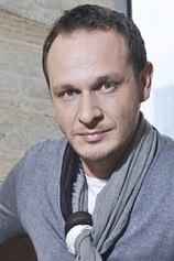 picture of actor Enis Bešlagić
