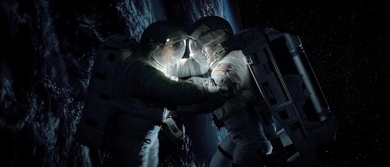 George Clooney y Sandra Bullock en Gravity