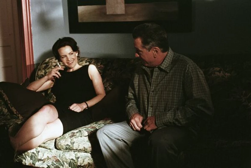 Robert De Niro y Carla Gugino en asesinato-justo
