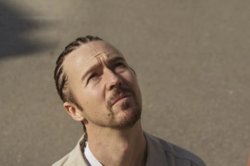 Edward Norton en stone