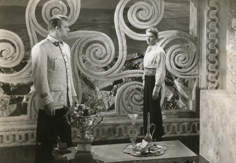 Jean-Pierre Aumont y Dennis O'Keefe en la-atlantida-1949