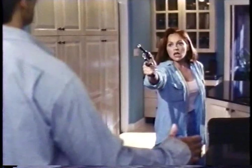Charlene Tilton en center-of-the-web