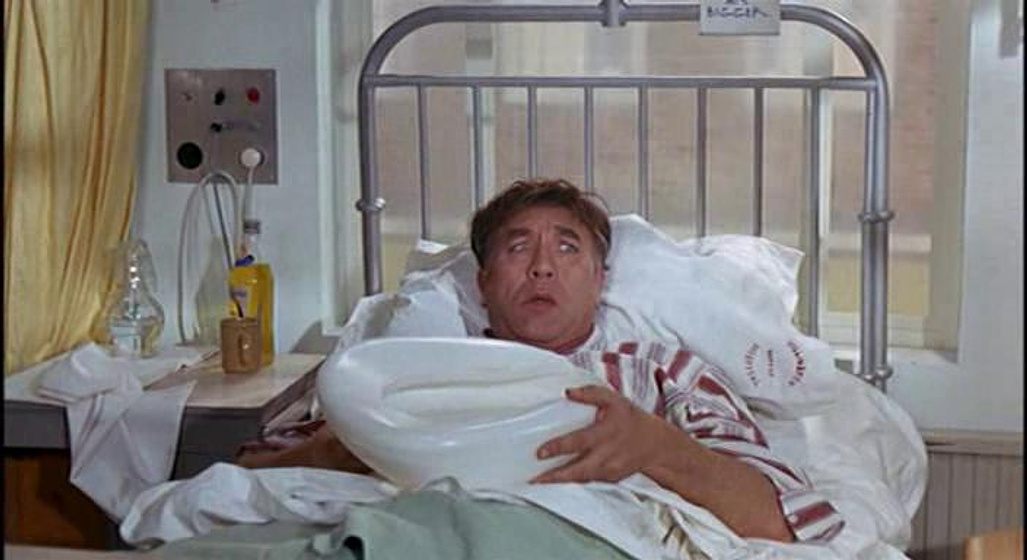 Frankie Howerd en Follón en el Hospital