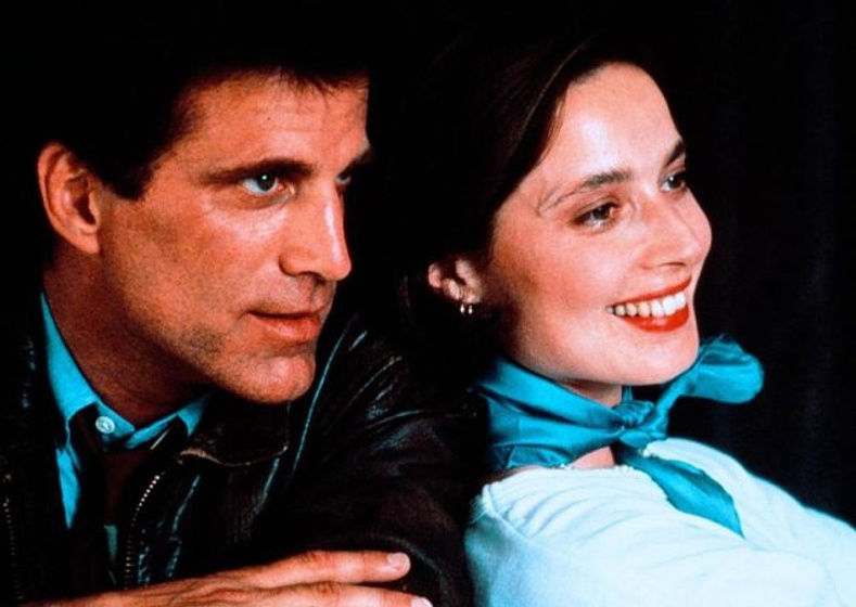 Isabella Rossellini y Ted Danson en Un Toque de Infidelidad