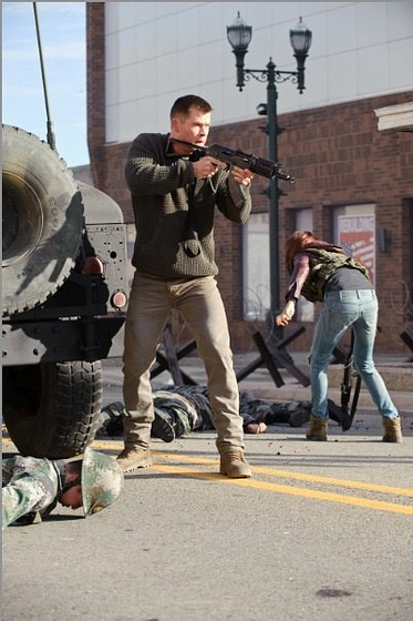 Chris Hemsworth en Amanecer Rojo