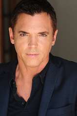 photo of person Nicholas Lea