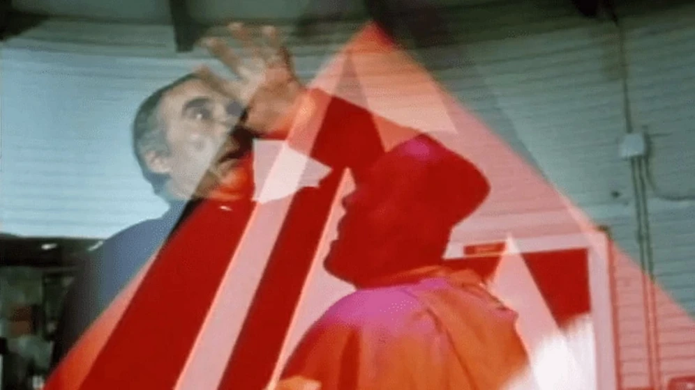 Christopher Lee [I] en ano-1999-el-fin-del-mundo