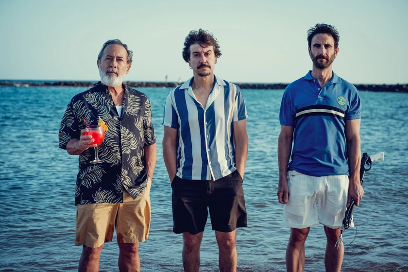 Javier Veiga, Guillermo Francella y Dani Rovira en playa-de-lobos (Rodaje)