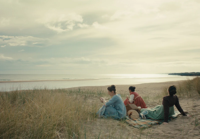Flora Nicholson, Clare Dunne y Mia Tharia en the-education-of-jane-cumming