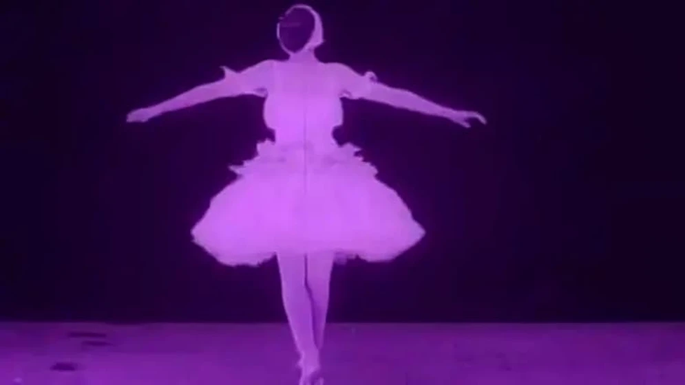 Vera Karalli en la-muerte-del-cisne