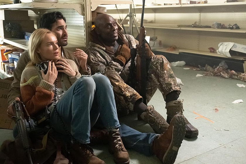 Tyler Hoechlin, Kate Bosworth y Lance Reddick en los-domesticos