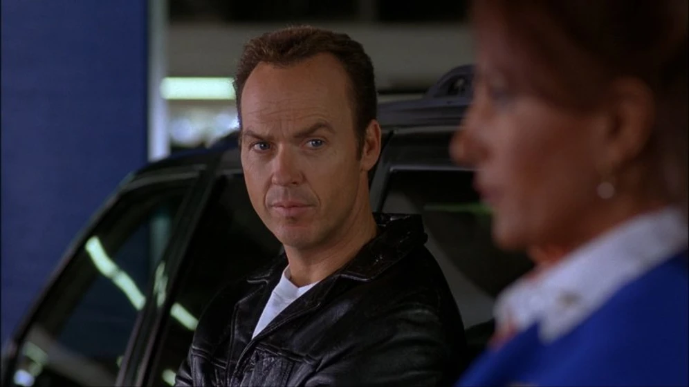 Pam Grier y Michael Keaton en Jackie Brown