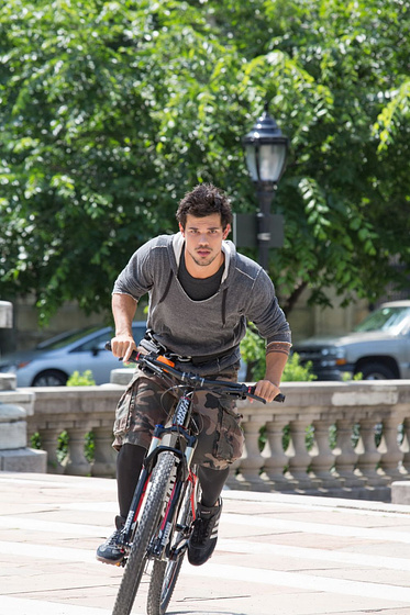 Taylor Lautner en Tracers