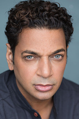 photo of person Christopher Logan