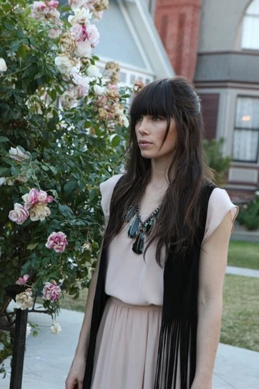 Jessica Biel en the-truth-about-emanuel