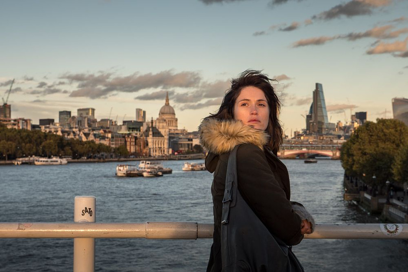 Gemma Arterton en La Búsqueda de la Felicidad