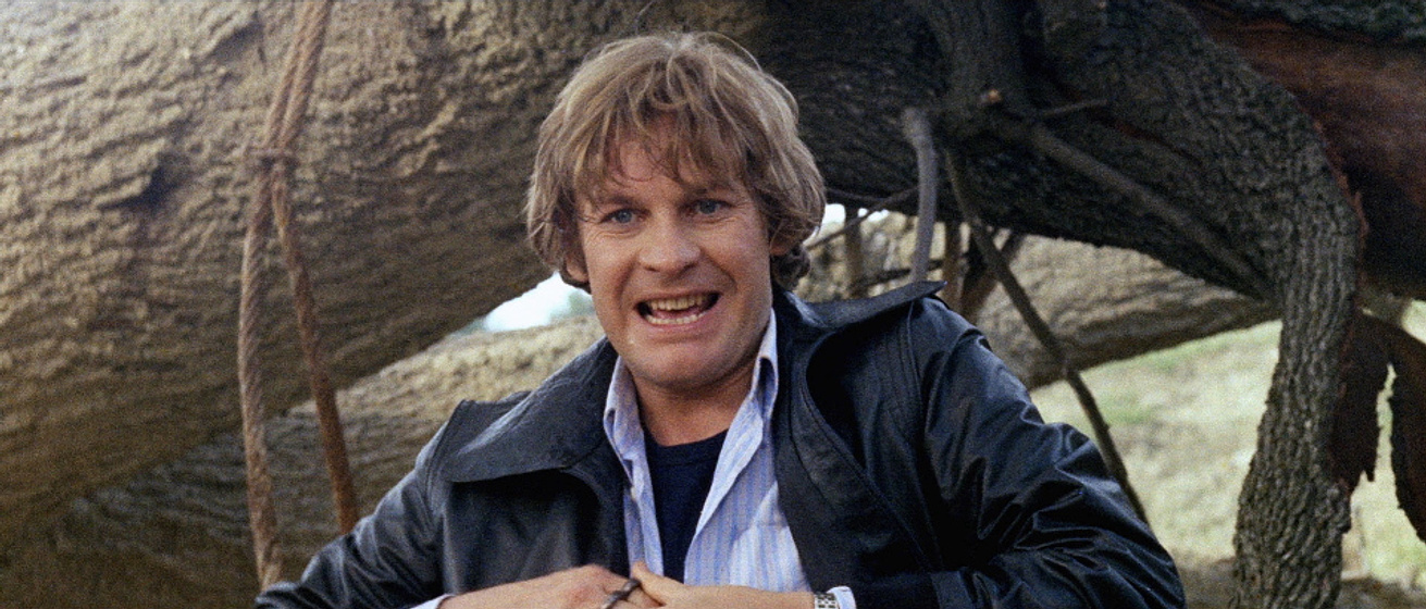Helmut Berger en La Loba con Ametralladora