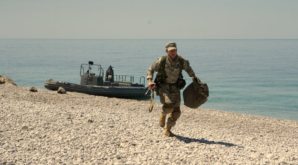 Christian Slater en Soldiers of Fortune