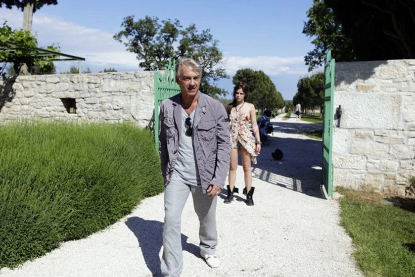 Christoph M. Ohrt y Xenia Assenza en la-extrana-2011