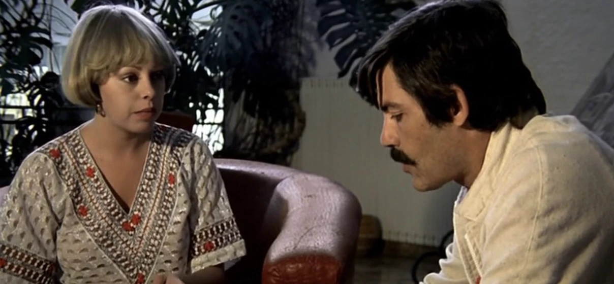 Lina Romay y Antonio Mayans en camino-solitario