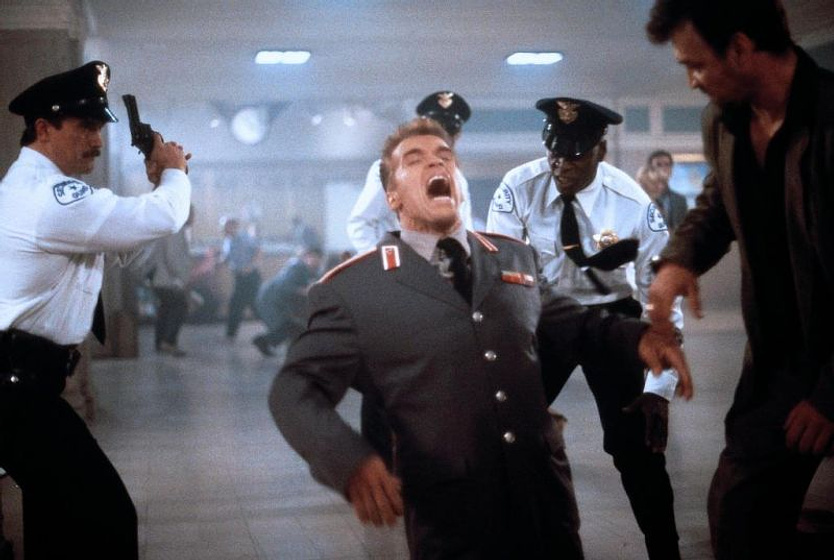 Arnold Schwarzenegger en Danko, Calor Rojo