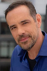 photo of person Jonathan Gray