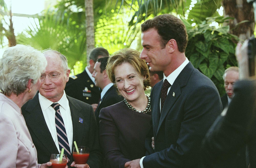 Liev Schreiber y Meryl Streep en El Mensajero del Miedo