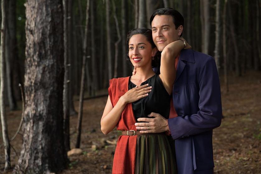 Jack Huston y Oona Chaplin en El Viaje más largo