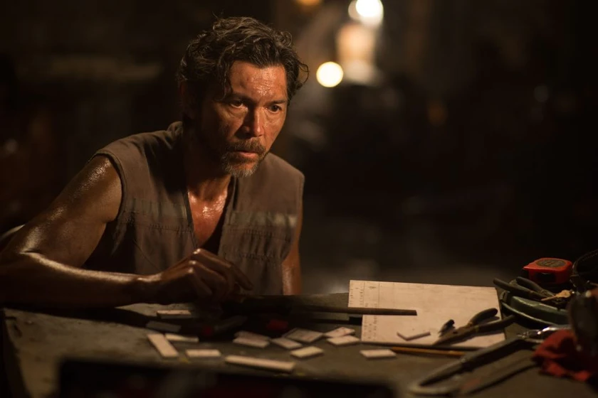 Lou Diamond Phillips en los-33-una-historia-de-esperanza