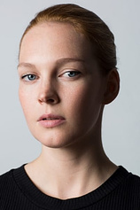 picture of actor Clare Durant