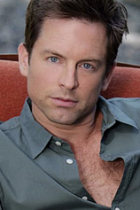 photo of person Michael Muhney