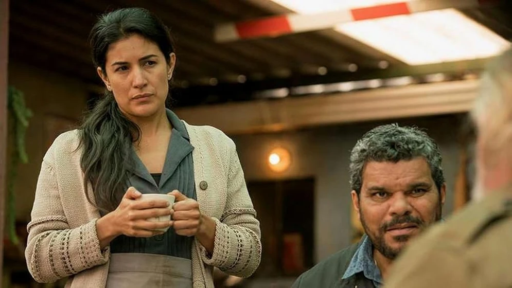 Luis Guzmán y Juana Arboleda en el-padre-la-venganza-tiene-un-precio