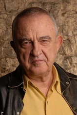 photo of person Antônio Calmon