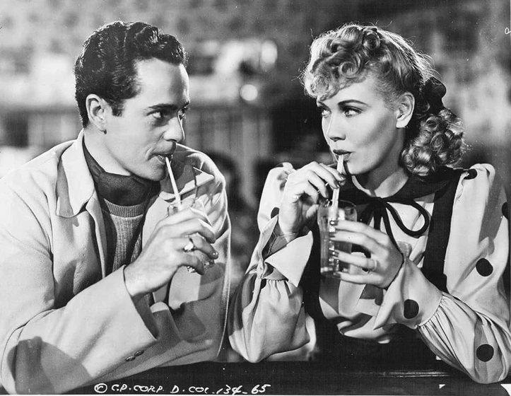 Larry Parks y Penny Singleton en blondie-goes-to-college