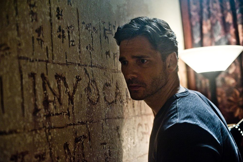 Eric Bana en Líbranos del Mal